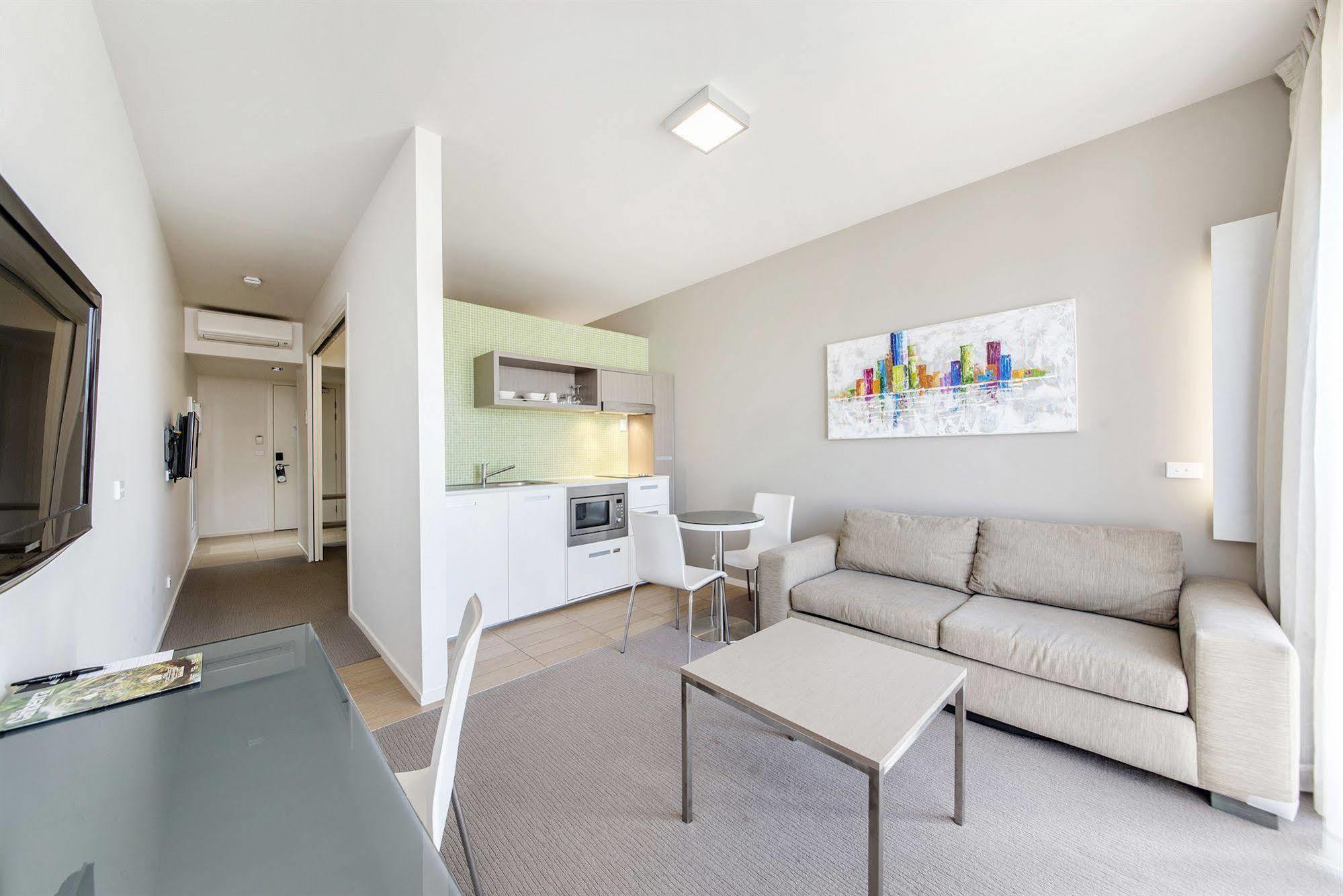 Aparthotel Abode Gungahlin Camberra Exterior foto